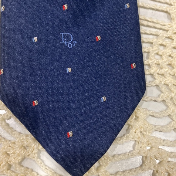 Vintage Christian Dior Tie Made in USA 3” Wide 95% Poly/5% Silk - Picture 2 of 6